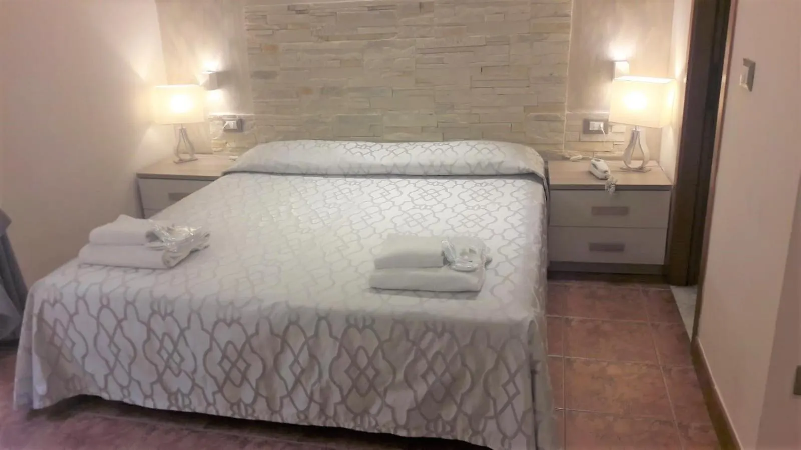 Hotel Alinari Florence 3*,  Italy