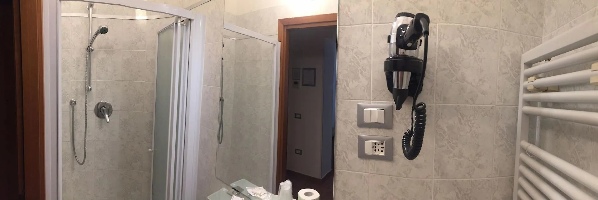 Hotel Alinari Firenze 3*,  Italia