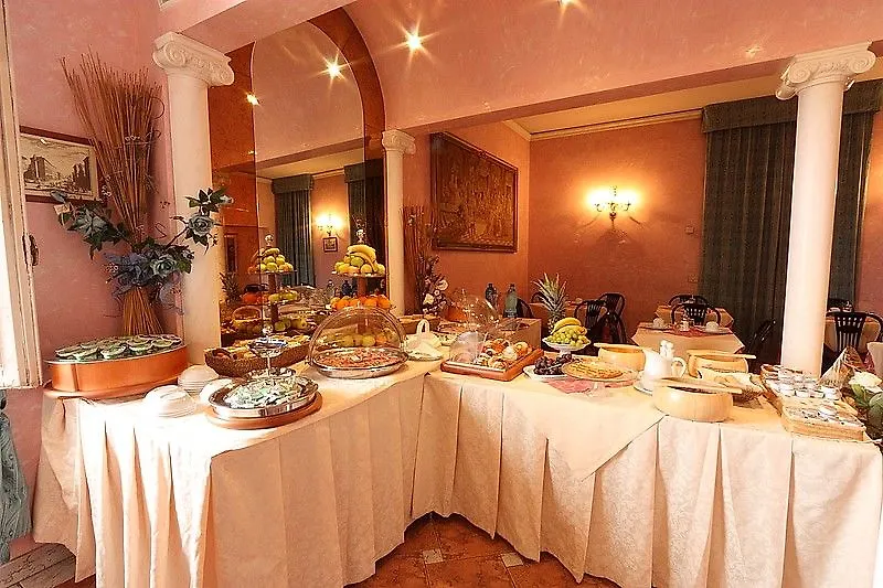 ***  Hotel Alinari Florence Italy